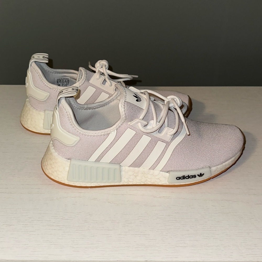 Adidas NMD_R1 shoe